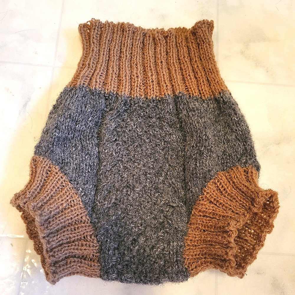 Handknitted wool diaper cover